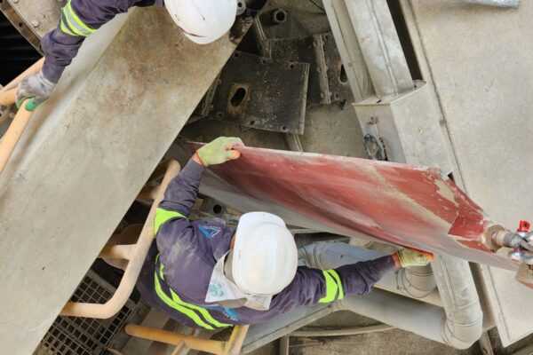 Dynamic Separator Guide Vanes in Cement Mill-5 Dynamic Separator Guide Vanes in Cement Mill